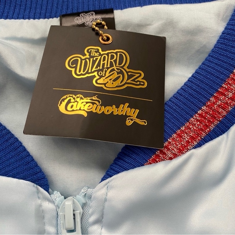 Cakeworthy Wizard of Oz Poppy Light Blue Red Bomber
Dorothy Jacket NWT Size 3XL - Picture 4 of 5